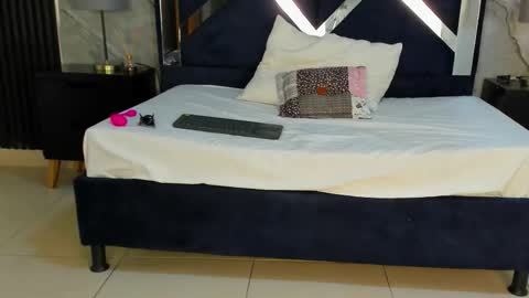 Vanessa Hard online show from 01.14.26