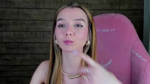 Snapshot of vanessavienne chatting on 01.16.26 VanessaVienne online show from 01.16.26