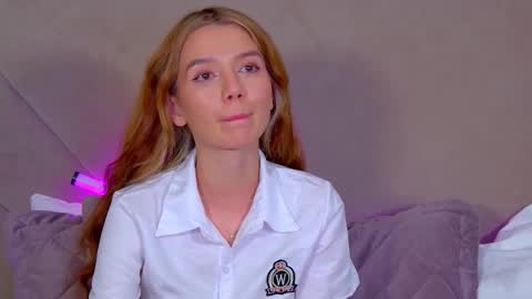 Snapshot of vanessavienne chatting on 02.03.26 VanessaVienne online show from 02.03.26