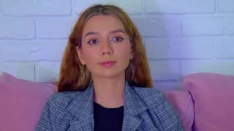 Snapshot of vanessavienne chatting on 02.07.26 VanessaVienne online show from 02.07.26