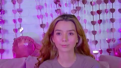 Snapshot of vanessavienne chatting on 02.15.26 VanessaVienne online show from 02.15.26