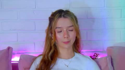 Snapshot of vanessavienne chatting on 02.19.26 VanessaVienne online show from 02.19.26