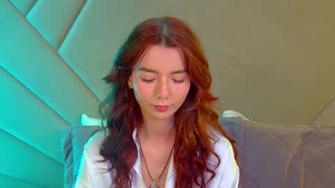 Snapshot of vanessavienne chatting on 06.14.26 VanessaVienne online show from 06.14.26
