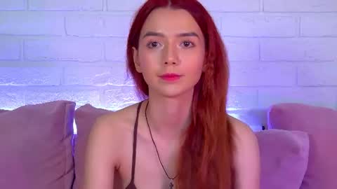 Snapshot of vanessavienne chatting on 06.24.26 VanessaVienne online show from 06.24.26