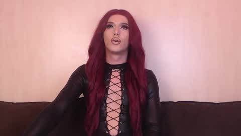 Snapshot of vanessaviperr chatting on 10.25.25 Vanessa online show from 10.25.25