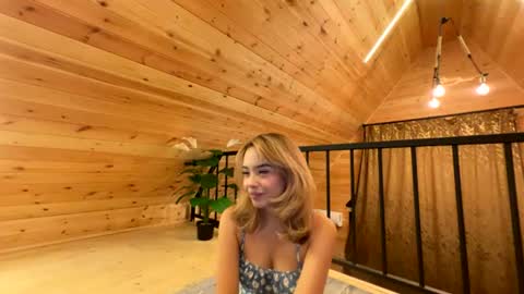 Snapshot of vanesse_ chatting on 07.31.26 Irina online show from 07.31.26