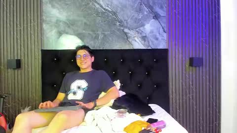 vanilla_hot_ online show from 03.03.25