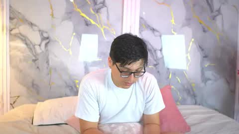 vanilla_hot_ online show from 10.13.25