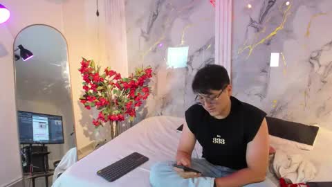 vanilla_hot_ online show from 12.03.25