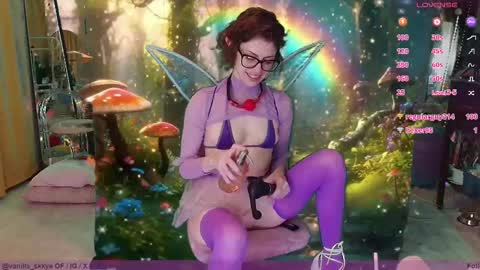 Snapshot of vanilla_skkye chatting on 09.22.25 Skkye online show from 09.22.25