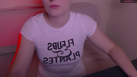 Mia online show from 12.02.25