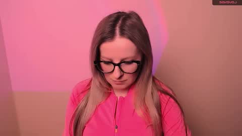 Mia online show from 02.24.26