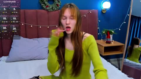 Snapshot of vanillakelly chatting on 12.10.24 Sofia online show from 12.10.24