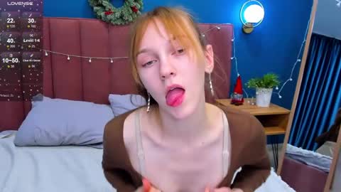 Snapshot of vanillakelly chatting on 01.15.25 Sofia online show from 01.15.25