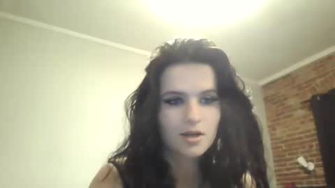 Snapshot of vanillatemptation chatting on 10.16.25 vanillatemptation online show from 10.16.25