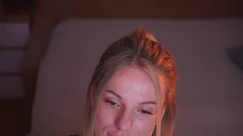 Snapshot of vanille_mystery chatting on 07.21.26 Sophie online show from 07.21.26