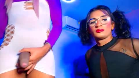 Snapshot of vannesa01 chatting on 02.26.26 vannesa01 online show from 02.26.26