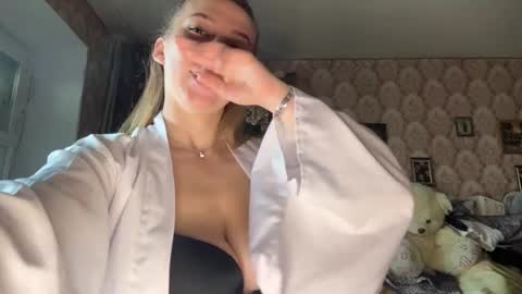 Mia online show from 05.07.26