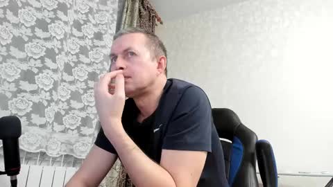Snapshot of vano_822 chatting on 02.20.25 vano_822 online show from 02.20.25