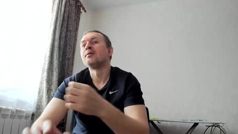 Snapshot of vano_822 chatting on 02.24.25 vano_822 online show from 02.24.25
