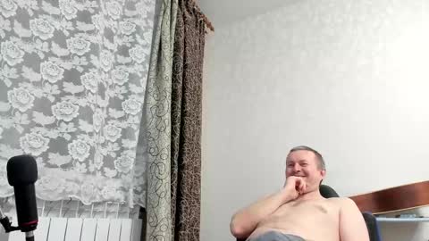 Snapshot of vano_822 chatting on 02.27.25 vano_822 online show from 02.27.25