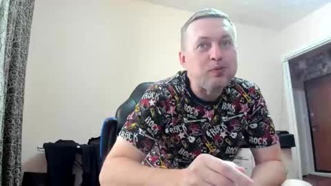 Snapshot of vano_822 chatting on 09.12.25 vano_822 online show from 09.12.25