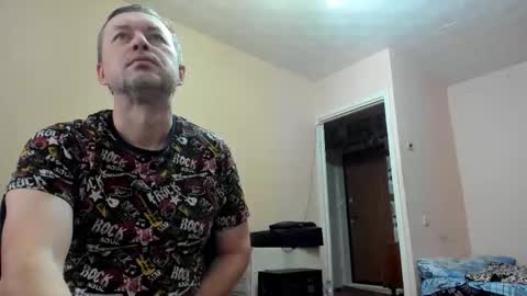 Snapshot of vano_822 chatting on 10.21.25 vano_822 online show from 10.21.25