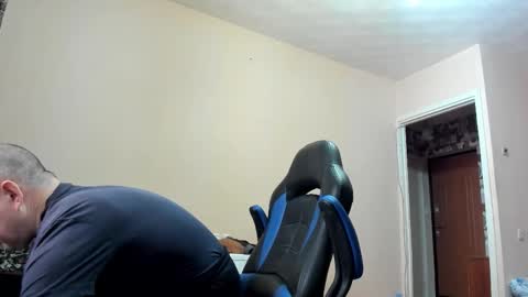 Snapshot of vano_822 chatting on 11.15.25 vano_822 online show from 11.15.25