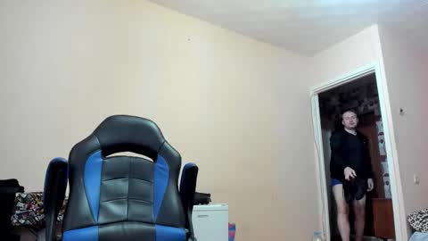 Snapshot of vano_822 chatting on 11.21.25 vano_822 online show from 11.21.25