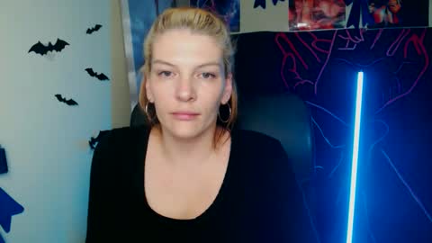 Vanessa online show from 04.20.26