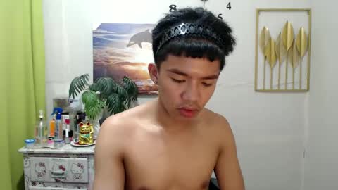 Snapshot of vanxxx2005 chatting on 01.06.25 vanxxx2005 online show from 01.06.25