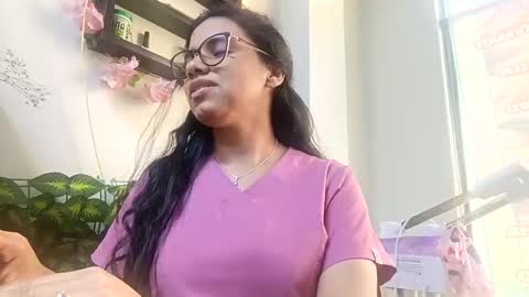 Snapshot of vanyxxxx chatting on 11.19.25 vanyxxxx online show from 11.19.25