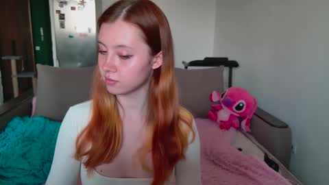Snapshot of vasilisa_lik chatting on 10.14.25 Vasilisa lik online show from 10.14.25