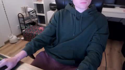 Snapshot of vaslo08 chatting on 12.05.25 Vaslo online show from 12.05.25