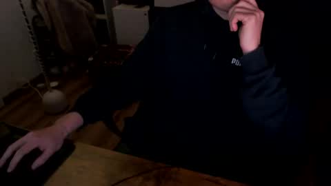 Snapshot of vaslo08 chatting on 12.22.25 Vaslo online show from 12.22.25