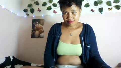Snapshot of vayannah chatting on 06.12.26 Vayannah online show from 06.12.26