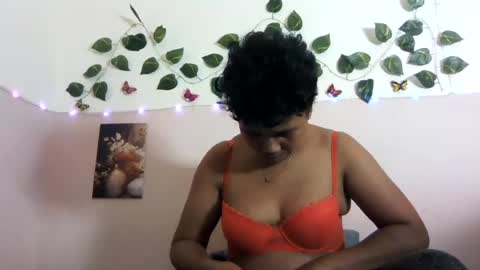 Vayannah online show from 07.03.26