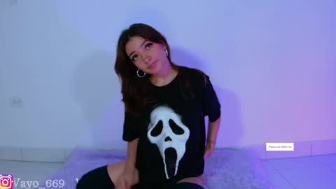 Snapshot of vayolett_dakotta chatting on 02.17.25 Vayolett online show from 02.17.25