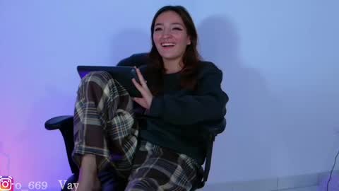 Snapshot of vayolett_dakotta chatting on 02.28.25 Vayolett online show from 02.28.25