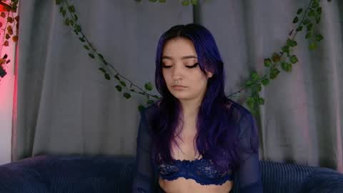 Snapshot of vayolett_dakotta chatting on 01.11.26 Vayolett online show from 01.11.26