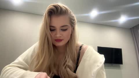 Monika online show from 02.14.26