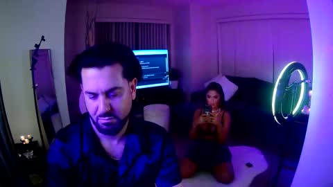 Snapshot of veedeeduo chatting on 11.22.25 VeeDeeDuo online show from 11.22.25