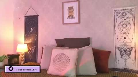 Vee Simons online show from 06.18.26