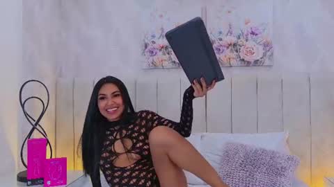 Snapshot of vega_sara chatting on 07.24.26 Mia brando online show from 07.24.26