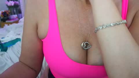 Snapshot of vegas_danielle chatting on 05.19.26 Vegas Dani online show from 05.19.26