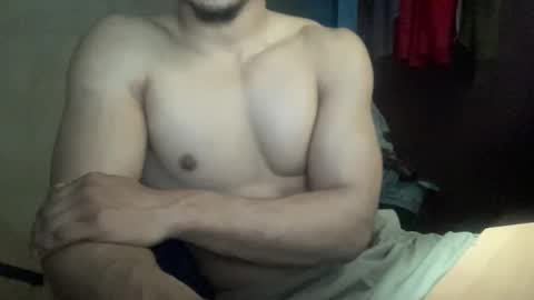 Snapshot of veilofstrength11 chatting on 11.06.25 veilofstrength11 online show from 11.06.25