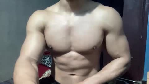 Snapshot of veilofstrength11 chatting on 12.04.25 veilofstrength11 online show from 12.04.25