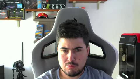 Snapshot of veils24 chatting on 12.02.24 Charles online show from 12.02.24