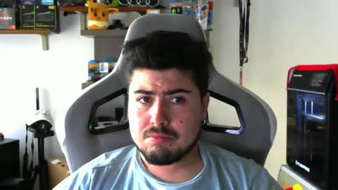 Snapshot of veils24 chatting on 11.13.25 Charles online show from 11.13.25