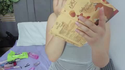 Snapshot of velakimm chatting on 11.03.25 Isabella online show from 11.03.25